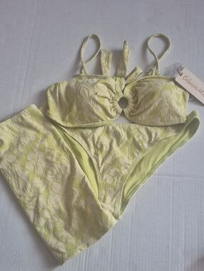 Cabana Del Sol Pale Lime Floral Ring-Front Bandeau Bikini